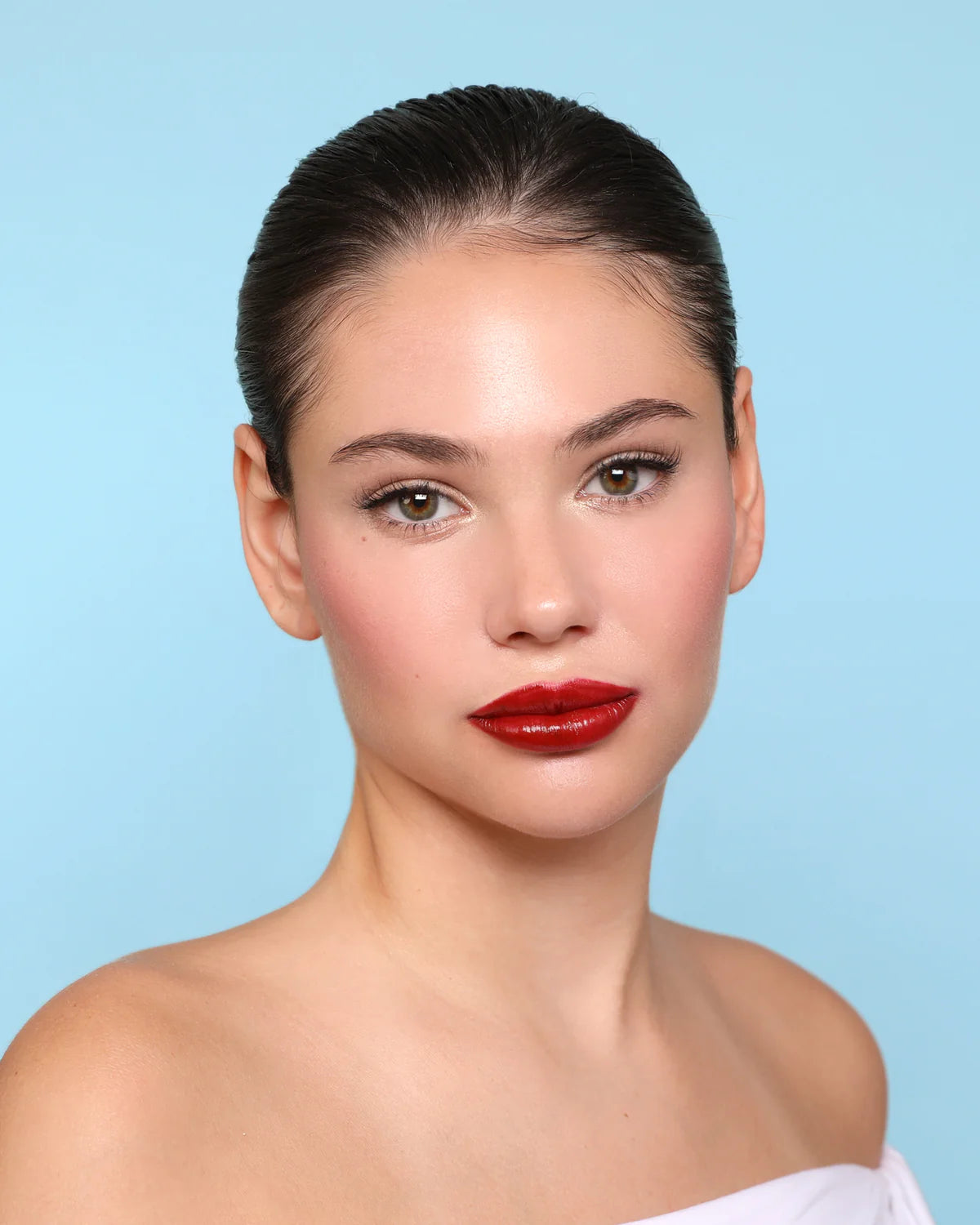 Moira Chic Satin Lipstick (008, Bold) 3PCS BUNDLE  (PRE-SALE)