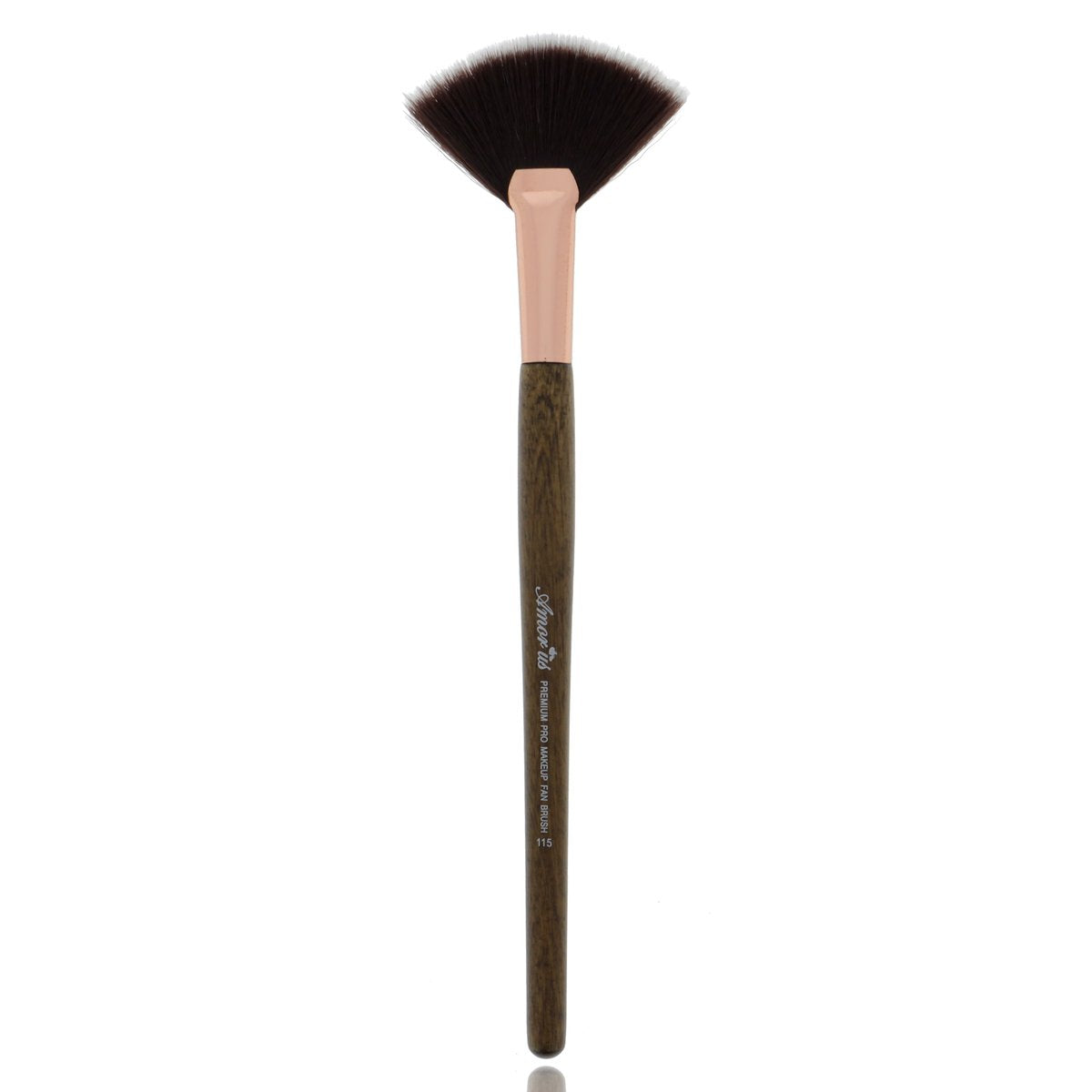 MB115 - Highlight & Strobing Fan Brush