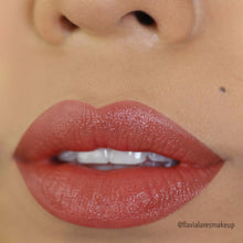 Load image into Gallery viewer, Signature Lipstick (003, Peach Nude) 3pc Set
